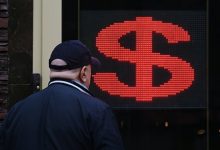 Photo of Российские банки вдвое сократили вывоз наличной иностранной валюты