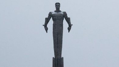 Photo of Космонавт Волынов назвал версию гибели Гагарина