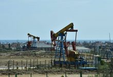 Photo of Нефть продолжает компенсировать потери после обвала