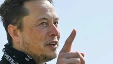 Photo of Акции Tesla упали на 20% после опроса в Twitter, а Илон Маск грозит продать еще больше после ссоры с Берни Сандерсом