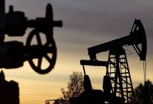 Photo of Нефть дешевеет на опасениях вокруг штамма «омикрон» и спроса
