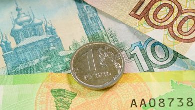 Photo of Рубль снижается вечером к доллару и меньше — к евро