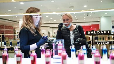 Photo of Россияне стали реже покупать парфюм, но больше тратить на него