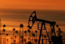 Photo of Нефть продолжает дешеветь в пятницу на перспективах снижения спроса