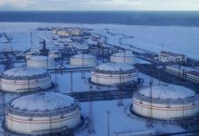 Photo of Россия отправляет больше арктической нефти со значительными скидками в Китай и Индию